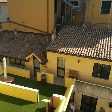 Ferienwohnung Casa Laila&Lisa - Immobiliare Azzurra Bardolino Exterior foto