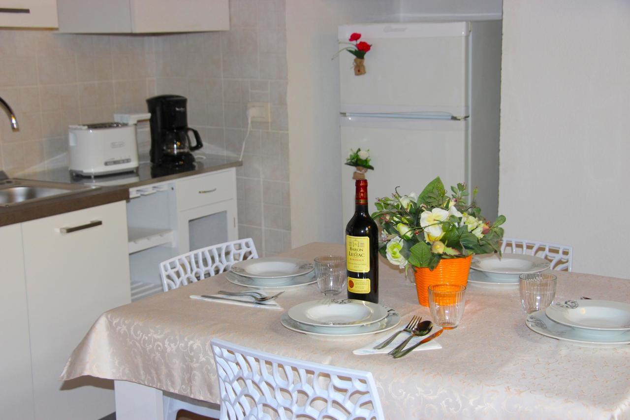 Ferienwohnung Casa Laila&Lisa - Immobiliare Azzurra Bardolino Exterior foto