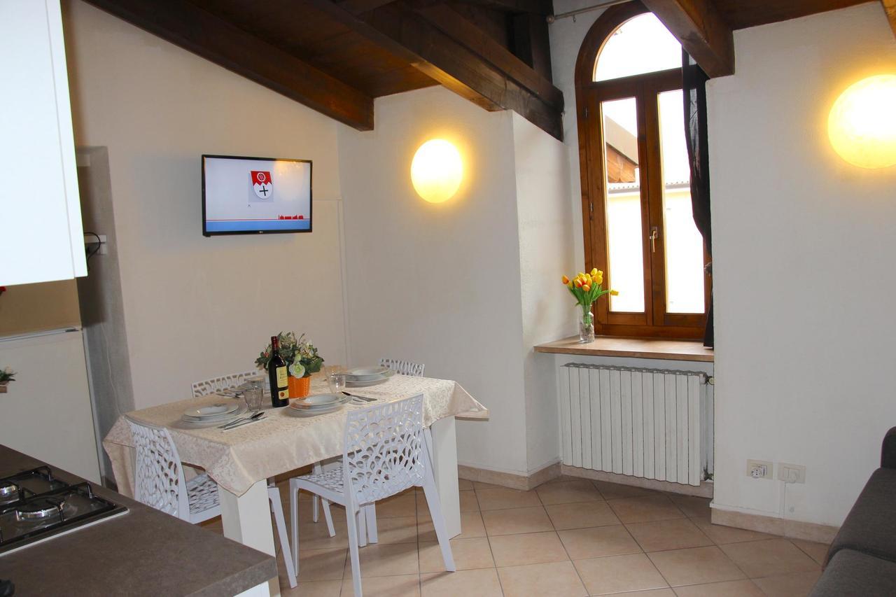 Ferienwohnung Casa Laila&Lisa - Immobiliare Azzurra Bardolino Exterior foto