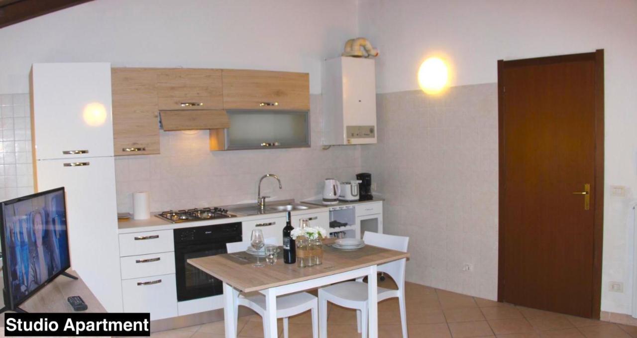 Ferienwohnung Casa Laila&Lisa - Immobiliare Azzurra Bardolino Exterior foto